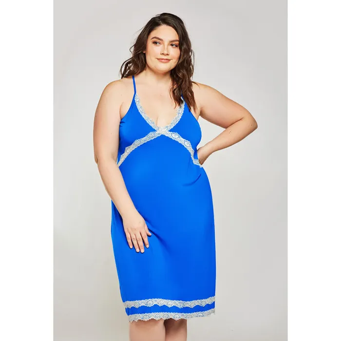 Golyta Vibrators | Davina Chemise Golyta Vibrators | Davina Chemise